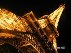 Фотографии из Франции: фотки Эйфелевой башни в подсветке