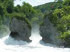 Поездка по Европе: фотография водопада в Шаффхаузене на Рейне
